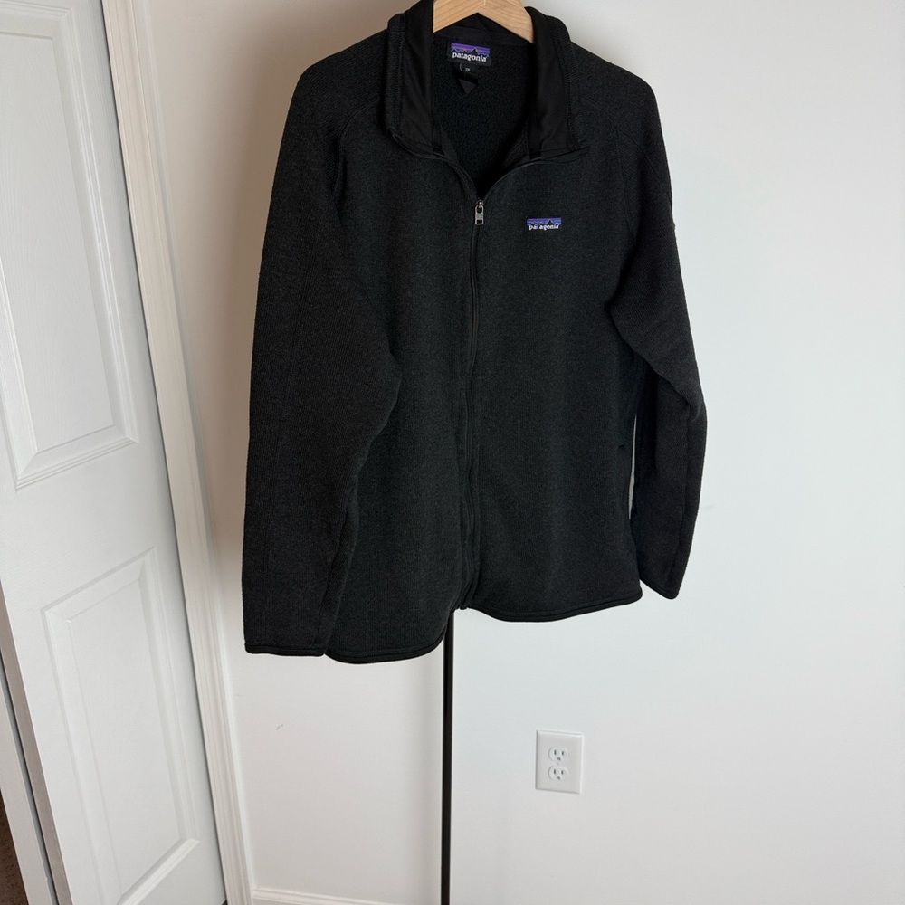 Patagonia Black Fleece Outerwear - Unisex - Picture 4 of 9